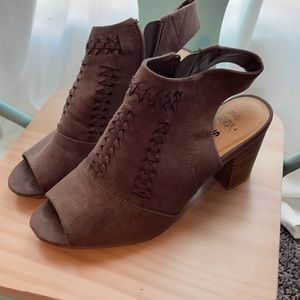 Women shoes